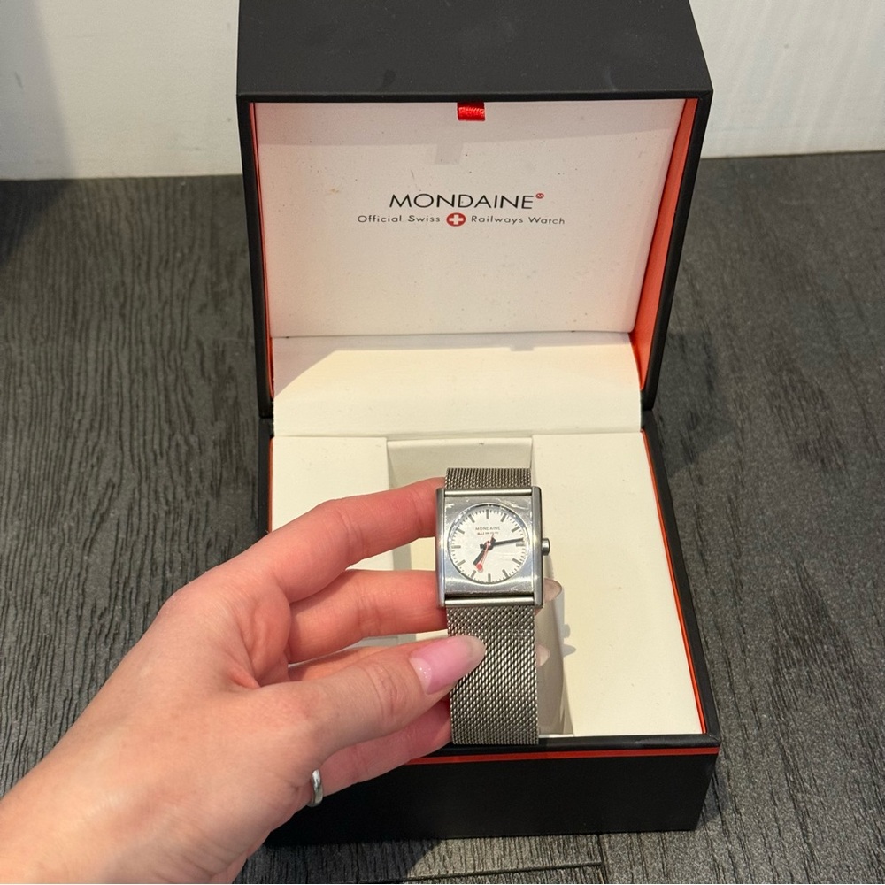 Mondaine Switzerland White Dial Silver Mesh Watch